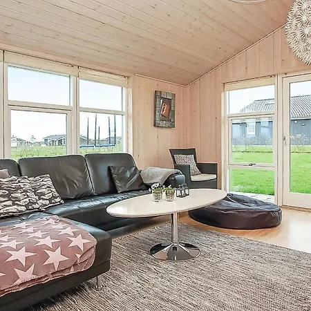 3 Bedroom Amazing In Haderslev Holiday home