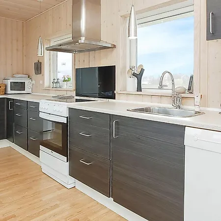 3 Bedroom Amazing In Haderslev * Flovt